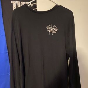 Fresh vibes long sleeve style tee